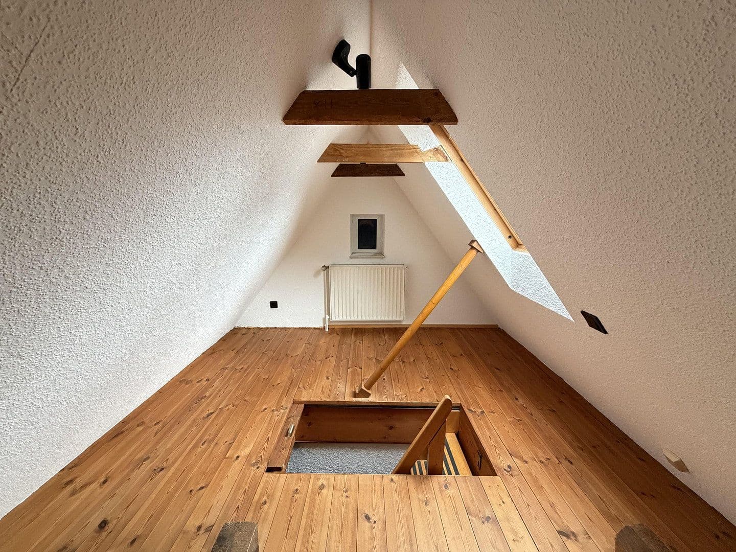 Prodej domu 165 m², pozemek 565 m², Kutenholz, Dolní Sasko Prodej domu 165 m², pozemek 565 m², Kutenholz, Dolní Sasko