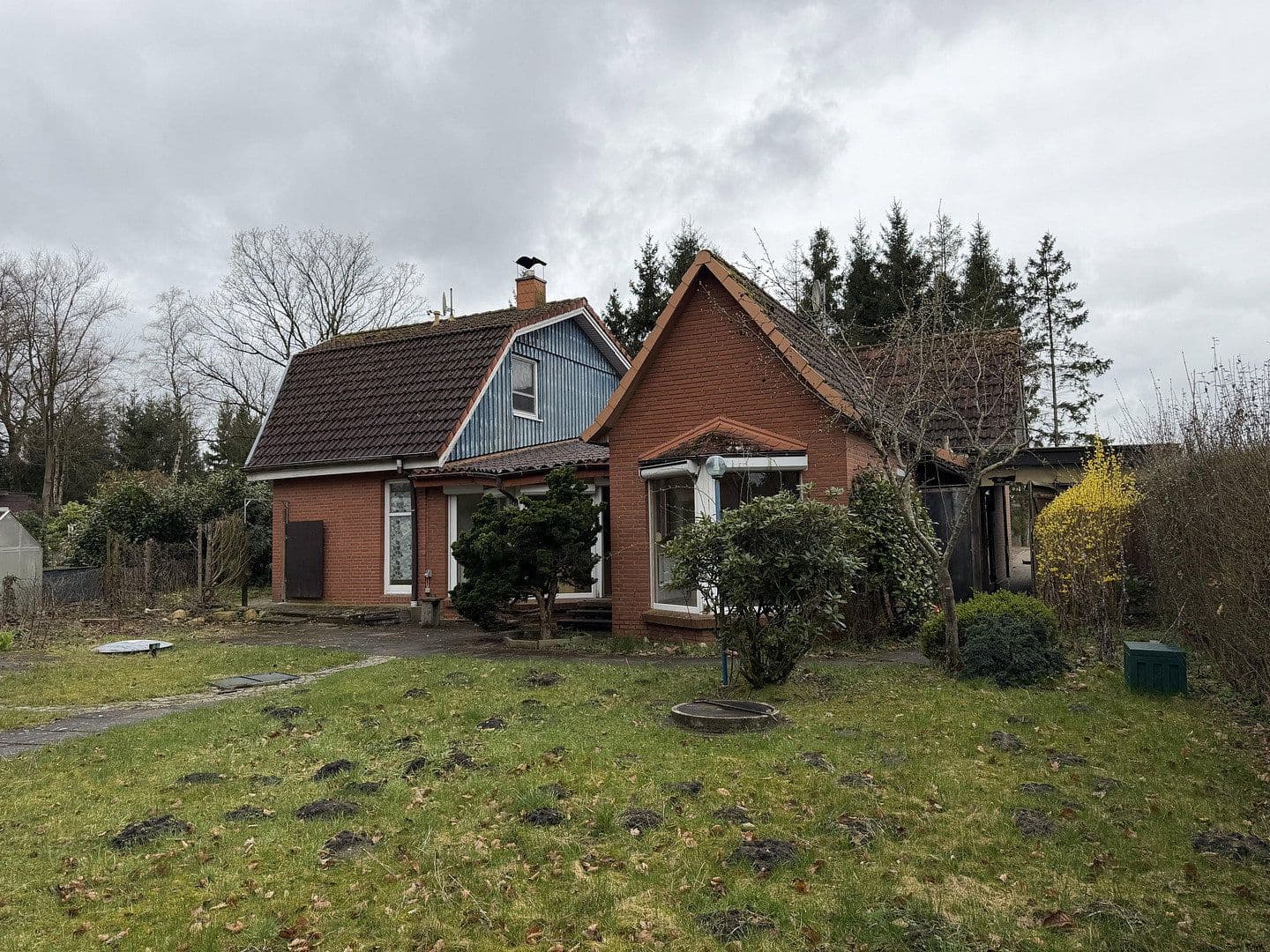 Prodej domu 165 m², pozemek 565 m², Kutenholz, Dolní Sasko Prodej domu 165 m², pozemek 565 m², Kutenholz, Dolní Sasko