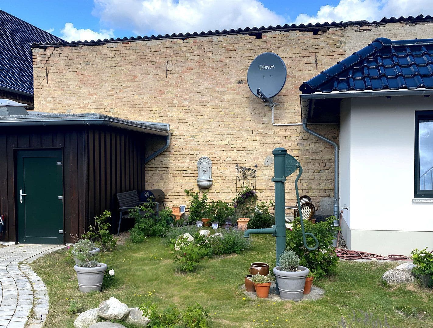 Pronájem bytu 3+1 73 m², Dorfstraße 78, Fürstenberg/Havel, Braniborsko Pronájem bytu 3+1 73 m², Dorfstraße 78, Fürstenberg/Havel, Braniborsko