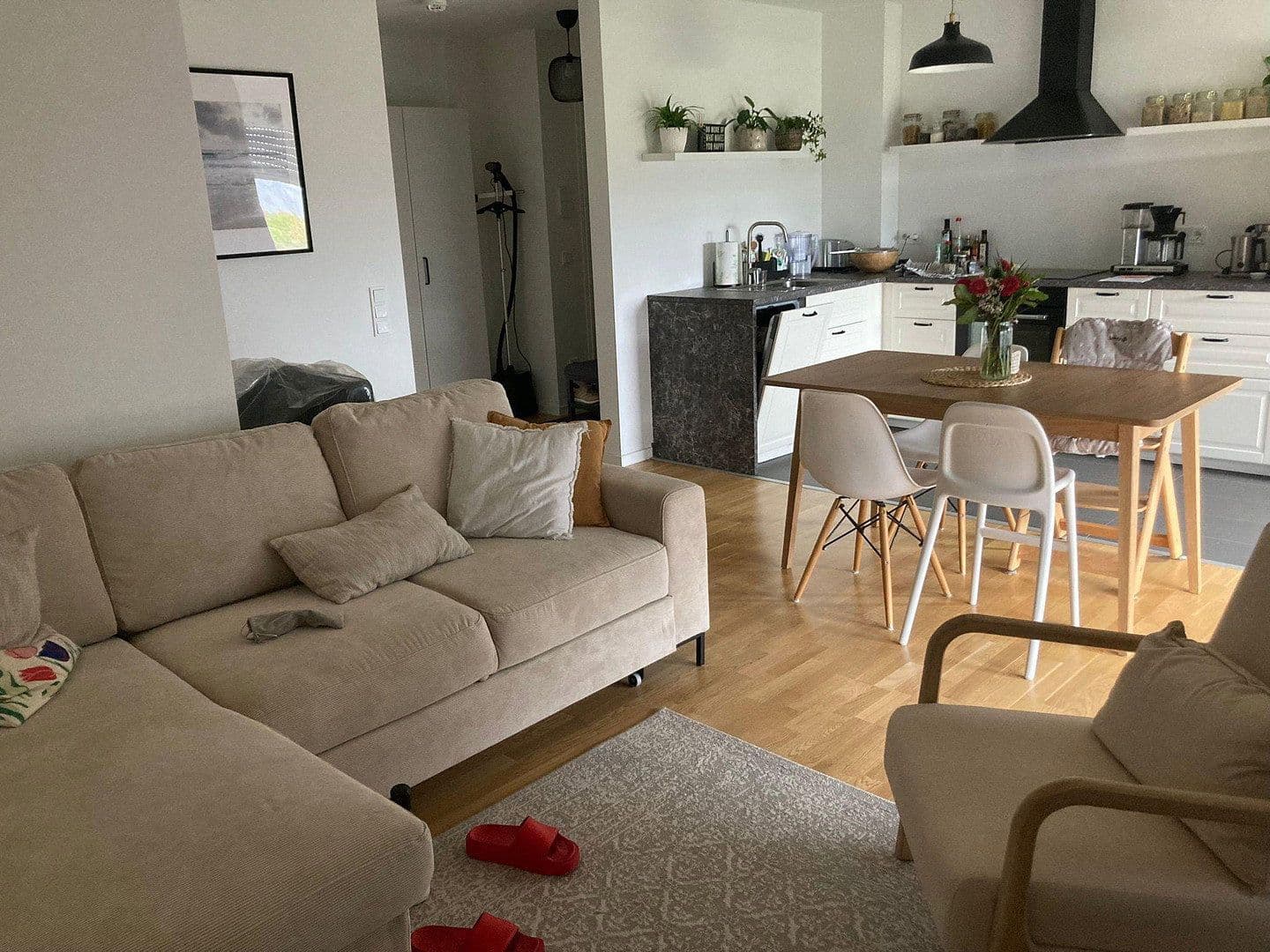 Pronájem bytu 3+1 77 m², Aristide-Briand-Str. 18, Herzogenaurach, Bavorsko Pronájem bytu 3+1 77 m², Aristide-Briand-Str. 18, Herzogenaurach, Bavorsko