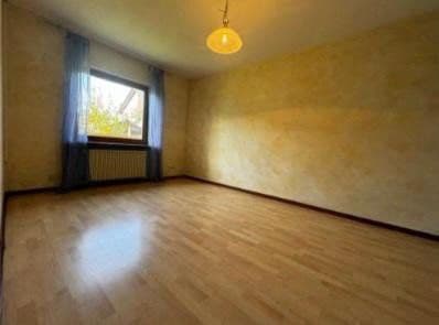 Prodej domu 190 m², pozemek 933 m², Neustraße 23, Kaden, Porýní-Falc Prodej domu 190 m², pozemek 933 m², Neustraße 23, Kaden, Porýní-Falc