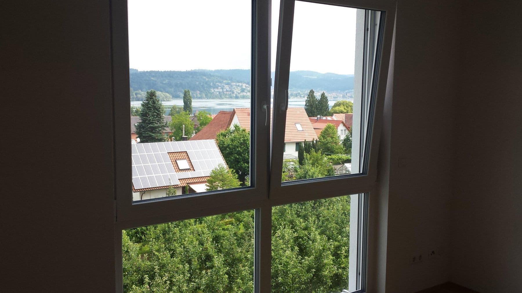 Prodej bytu 4+1 147 m², Untere Kapellenäcker 4, Bodman-Ludwigshafen, Bádensko-Württembersko Prodej bytu 4+1 147 m², Untere Kapellenäcker 4, Bodman-Ludwigshafen, Bádensko-Württembersko