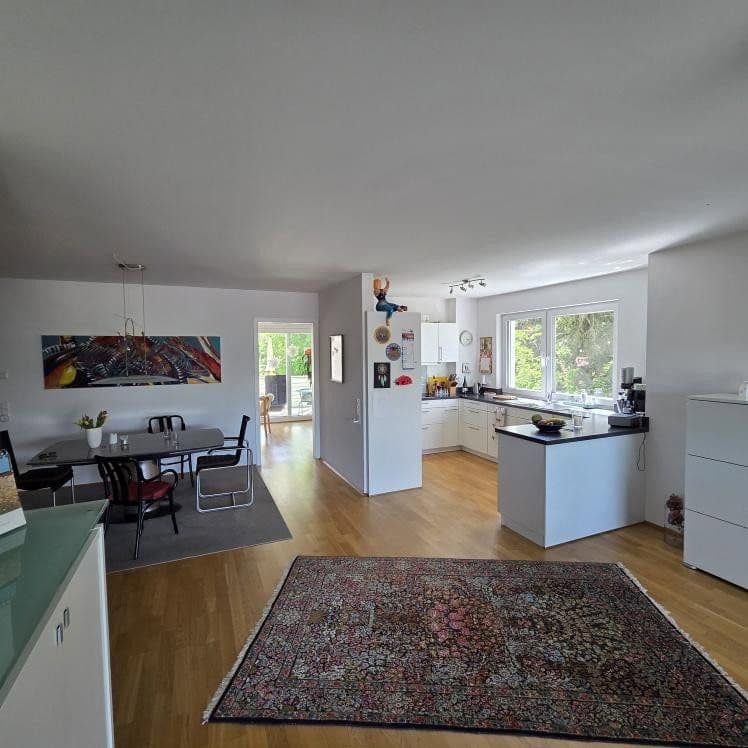 Prodej bytu 4+1 147 m², Untere Kapellenäcker 4, Bodman-Ludwigshafen, Bádensko-Württembersko Prodej bytu 4+1 147 m², Untere Kapellenäcker 4, Bodman-Ludwigshafen, Bádensko-Württembersko