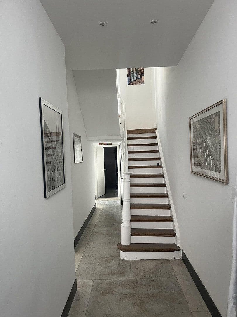 Prodej domu 176 m², pozemek 78 m², Steinfelder Gasse 30, Köln, Severní Porýní-Vestfálsko Prodej domu 176 m², pozemek 78 m², Steinfelder Gasse 30, Köln, Severní Porýní-Vestfálsko