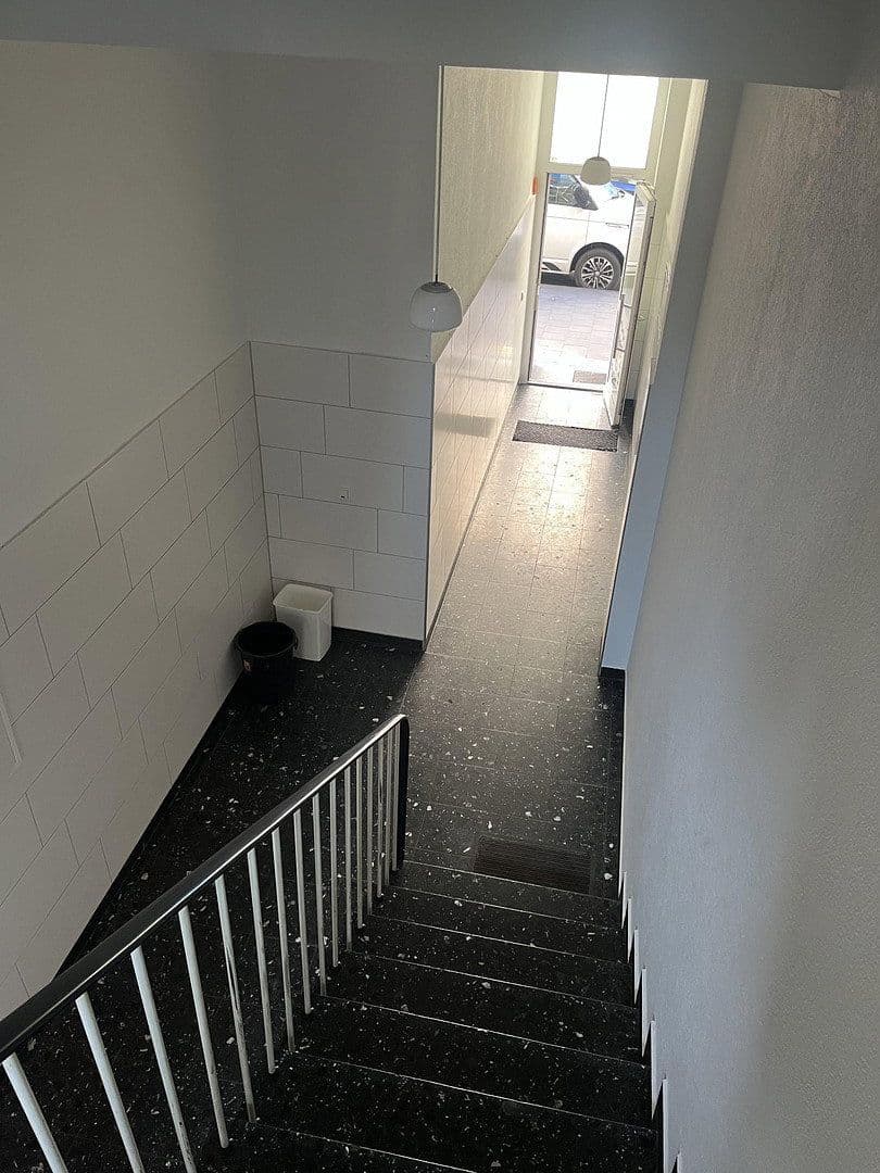 Prodej bytu 1+1 33 m², Köln, Severní Porýní-Vestfálsko Prodej bytu 1+1 33 m², Köln, Severní Porýní-Vestfálsko