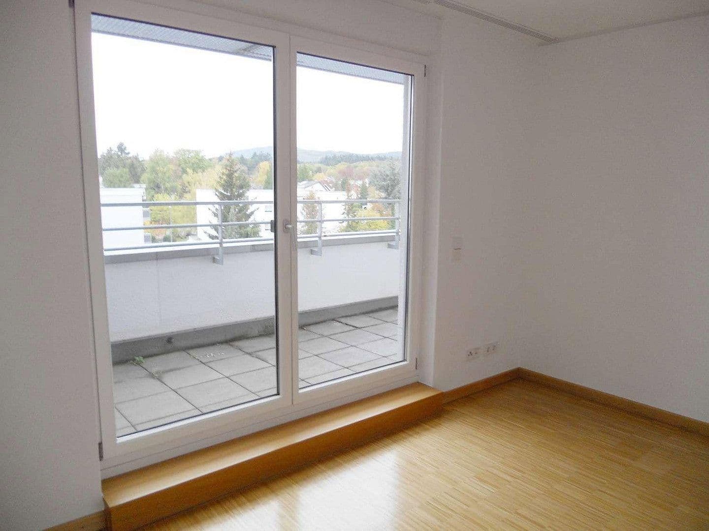 Pronájem bytu 2+1 81 m², Lindenallee 7, Bad Homburg vor der Höhe, Hessen Pronájem bytu 2+1 81 m², Lindenallee 7, Bad Homburg vor der Höhe, Hessen