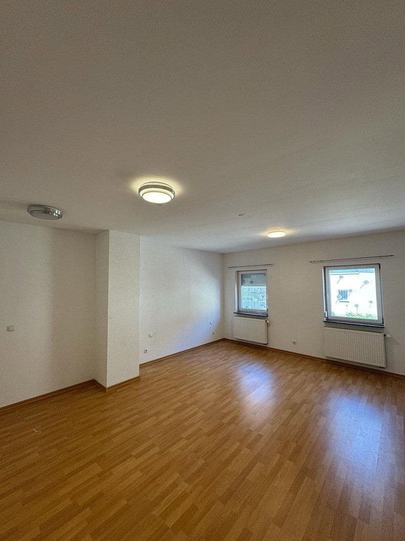 Prodej domu 1.055 m², pozemek 1.042 m², Holzmaden, Bádensko-Württembersko Prodej domu 1.055 m², pozemek 1.042 m², Holzmaden, Bádensko-Württembersko