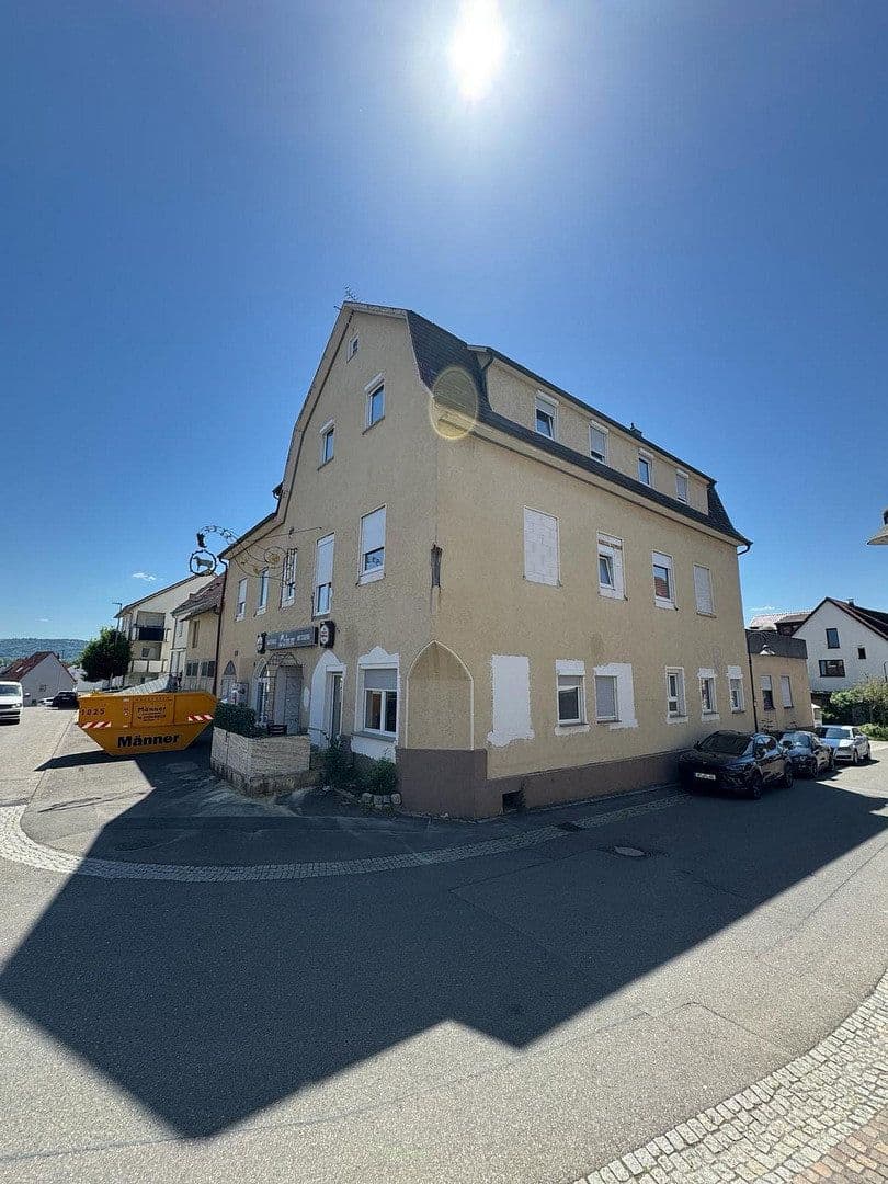 Prodej domu 1.055 m², pozemek 1.042 m², Holzmaden, Bádensko-Württembersko Prodej domu 1.055 m², pozemek 1.042 m², Holzmaden, Bádensko-Württembersko