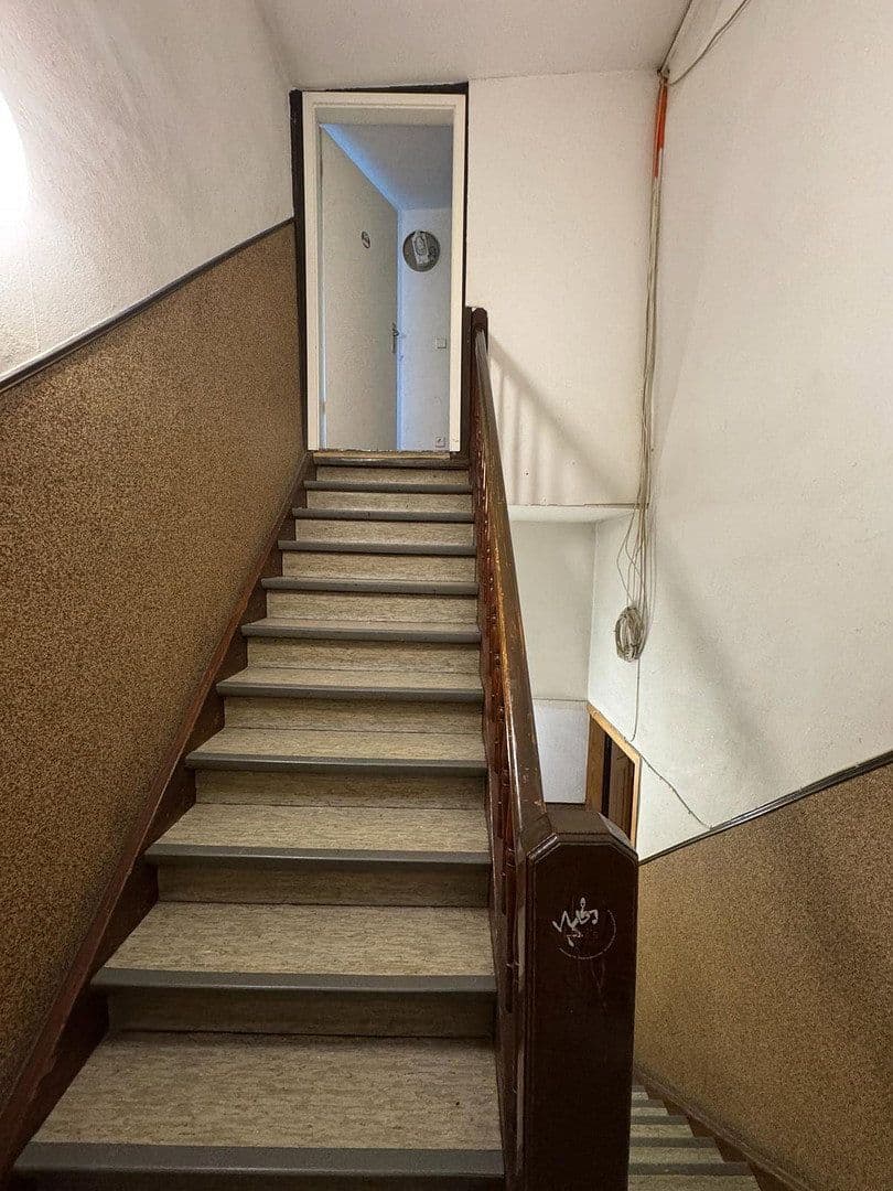 Prodej domu 1.055 m², pozemek 1.042 m², Holzmaden, Bádensko-Württembersko Prodej domu 1.055 m², pozemek 1.042 m², Holzmaden, Bádensko-Württembersko