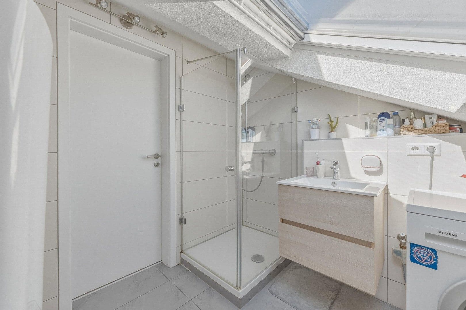 Prodej bytu 2+1 57 m², Feuerbacher Straße 15, Gerlingen, Bádensko-Württembersko Prodej bytu 2+1 57 m², Feuerbacher Straße 15, Gerlingen, Bádensko-Württembersko
