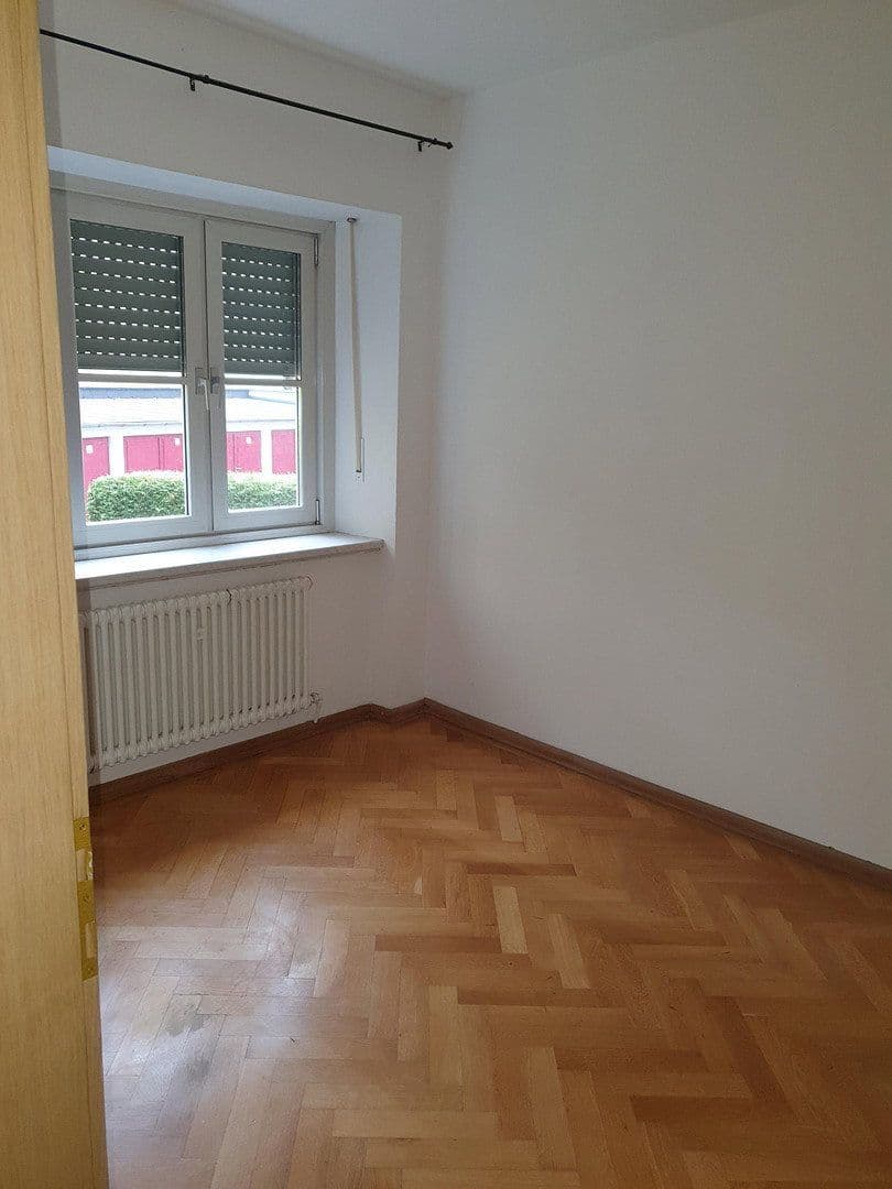 Pronájem bytu 3+1 71 m², Greflinger Str. 14, Regensburg, Bavorsko Pronájem bytu 3+1 71 m², Greflinger Str. 14, Regensburg, Bavorsko