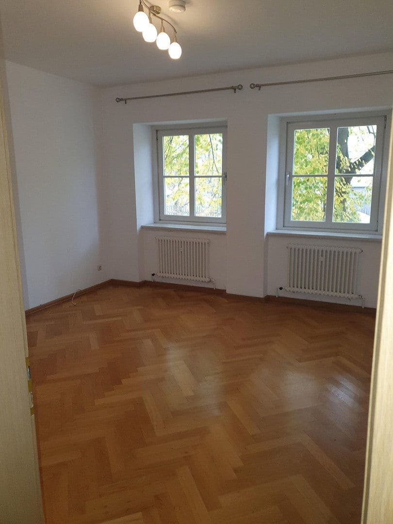 Pronájem bytu 3+1 71 m², Greflinger Str. 14, Regensburg, Bavorsko Pronájem bytu 3+1 71 m², Greflinger Str. 14, Regensburg, Bavorsko