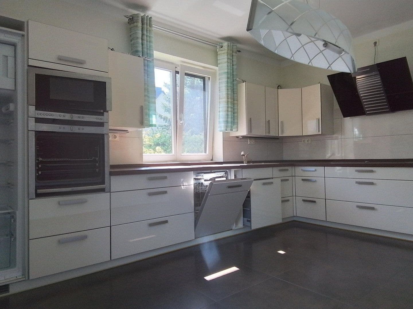 Prodej domu 313 m², pozemek 629 m², Naunhof, Sasko Prodej domu 313 m², pozemek 629 m², Naunhof, Sasko
