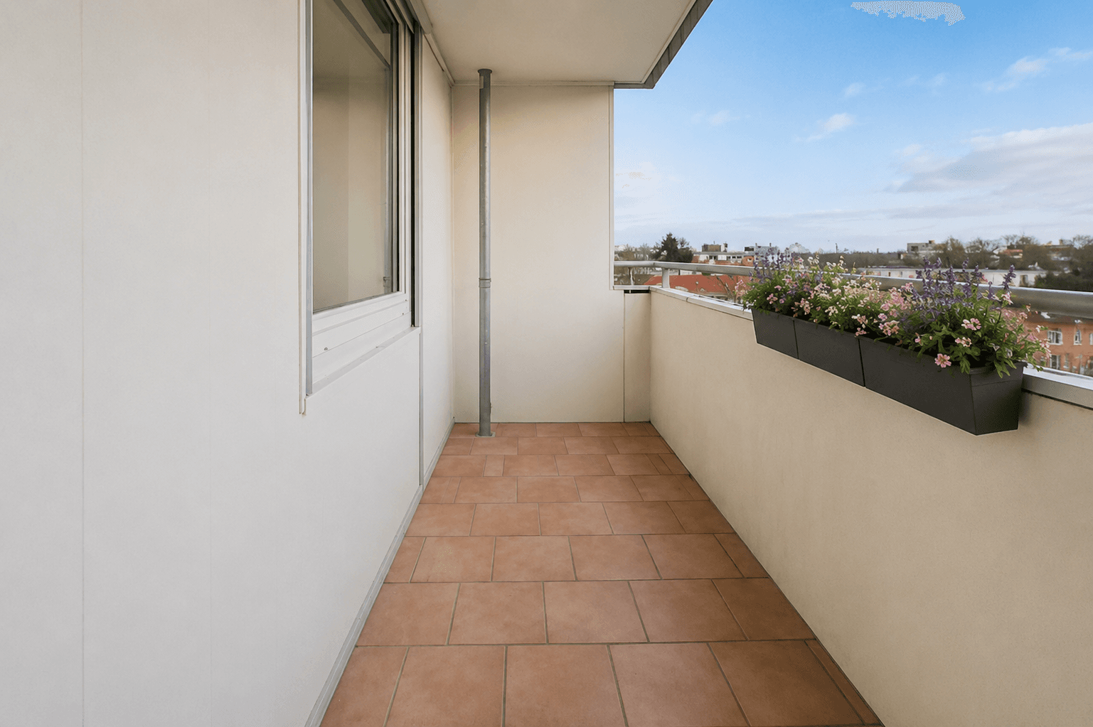 Pronájem bytu 2+kk 73 m², Euskirchenerstraße 84, Neuss, Severní Porýní-Vestfálsko Pronájem bytu 2+kk 73 m², Euskirchenerstraße 84, Neuss, Severní Porýní-Vestfálsko