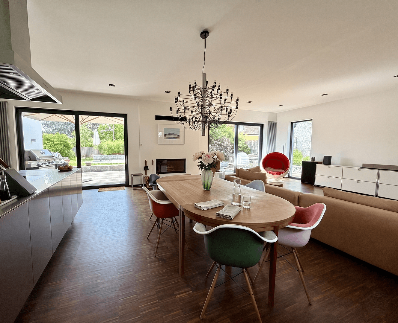 Prodej domu 202 m², pozemek 700 m², Vogelherdstraße 11, Rückersdorf, Bavorsko Prodej domu 202 m², pozemek 700 m², Vogelherdstraße 11, Rückersdorf, Bavorsko