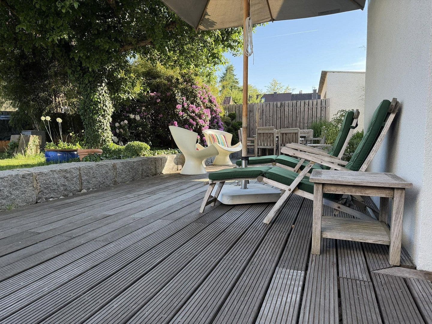 Prodej domu 202 m², pozemek 700 m², Vogelherdstraße 11, Rückersdorf, Bavorsko Prodej domu 202 m², pozemek 700 m², Vogelherdstraße 11, Rückersdorf, Bavorsko