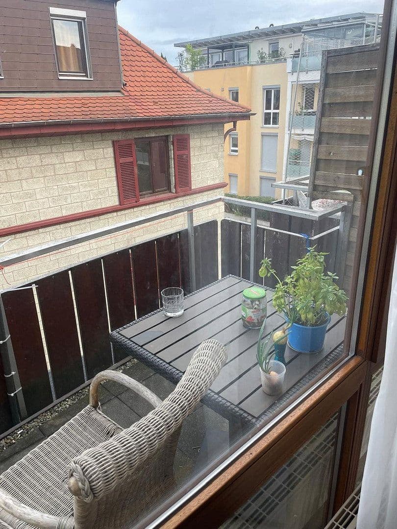 Pronájem bytu 2+1 62 m², Ulrichstraße 34, Reutlingen, Bádensko-Württembersko Pronájem bytu 2+1 62 m², Ulrichstraße 34, Reutlingen, Bádensko-Württembersko