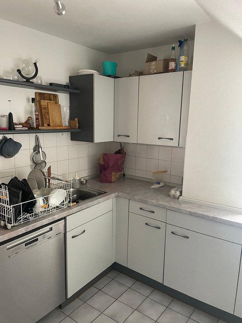 Pronájem bytu 2+1 62 m², Ulrichstraße 34, Reutlingen, Bádensko-Württembersko Pronájem bytu 2+1 62 m², Ulrichstraße 34, Reutlingen, Bádensko-Württembersko