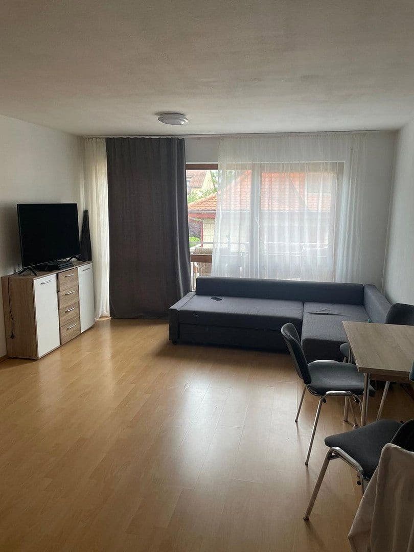 Pronájem bytu 2+1 62 m², Ulrichstraße 34, Reutlingen, Bádensko-Württembersko Pronájem bytu 2+1 62 m², Ulrichstraße 34, Reutlingen, Bádensko-Württembersko