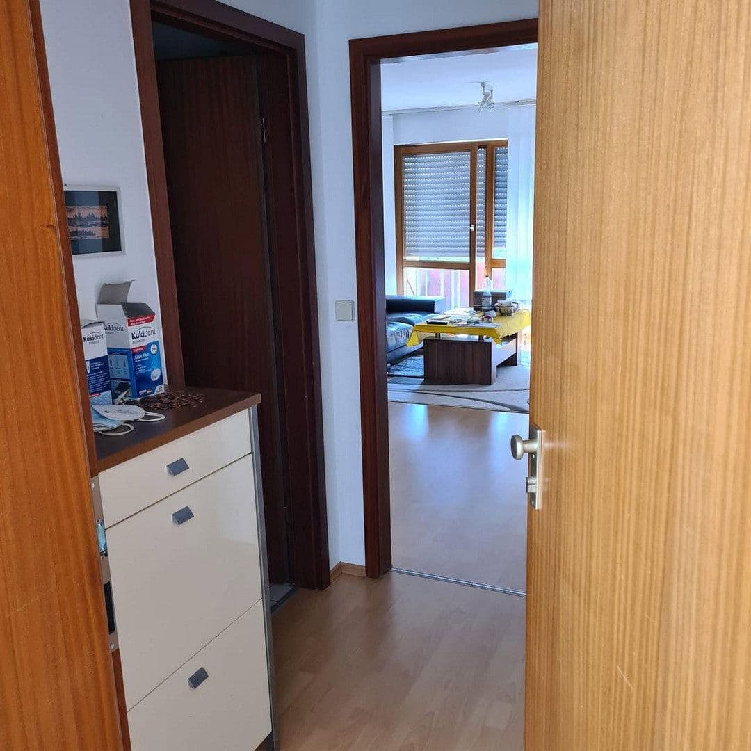 Pronájem bytu 2+1 62 m², Ulrichstraße 34, Reutlingen, Bádensko-Württembersko Pronájem bytu 2+1 62 m², Ulrichstraße 34, Reutlingen, Bádensko-Württembersko