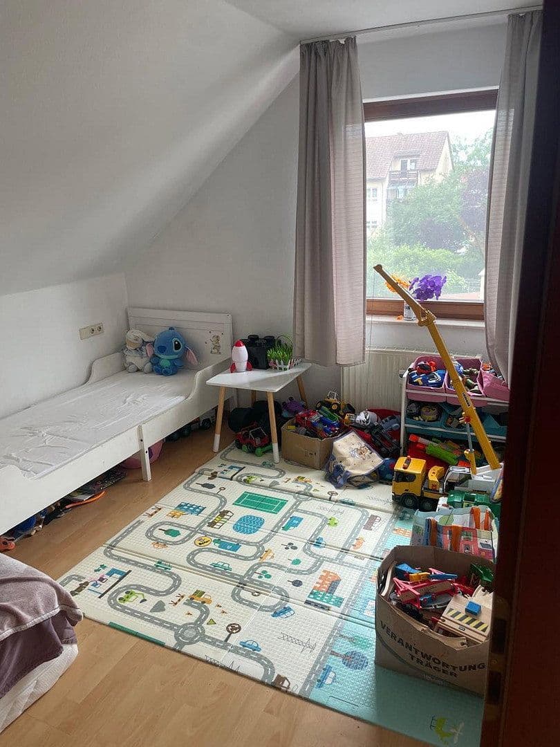 Pronájem bytu 2+1 62 m², Ulrichstraße 34, Reutlingen, Bádensko-Württembersko Pronájem bytu 2+1 62 m², Ulrichstraße 34, Reutlingen, Bádensko-Württembersko