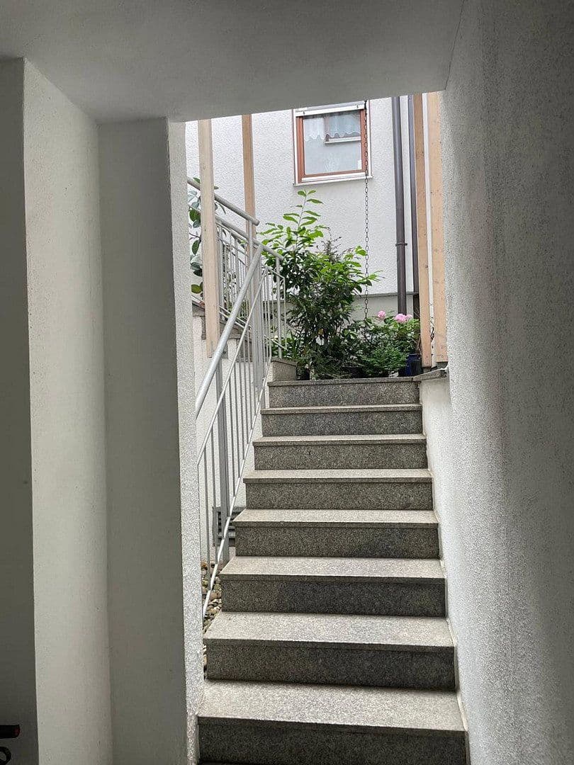 Pronájem bytu 2+1 62 m², Ulrichstraße 34, Reutlingen, Bádensko-Württembersko Pronájem bytu 2+1 62 m², Ulrichstraße 34, Reutlingen, Bádensko-Württembersko