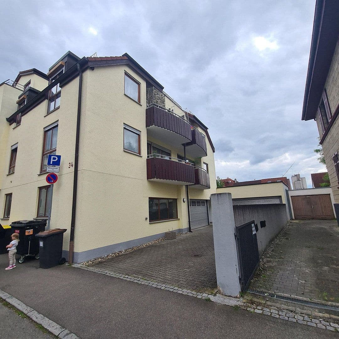 Pronájem bytu 2+1 62 m², Ulrichstraße 34, Reutlingen, Bádensko-Württembersko Pronájem bytu 2+1 62 m², Ulrichstraße 34, Reutlingen, Bádensko-Württembersko