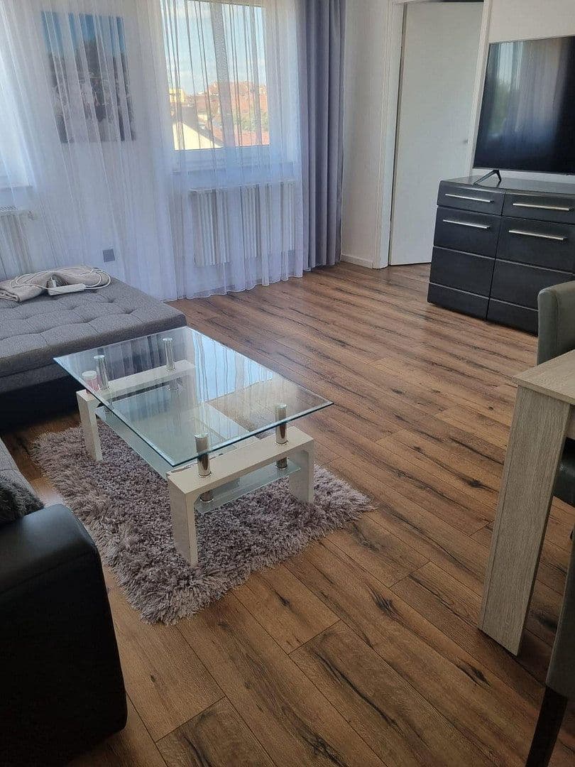 Pronájem bytu 3+1 67 m², Bauverein str 23, Nürnberg, Bavorsko Pronájem bytu 3+1 67 m², Bauverein str 23, Nürnberg, Bavorsko