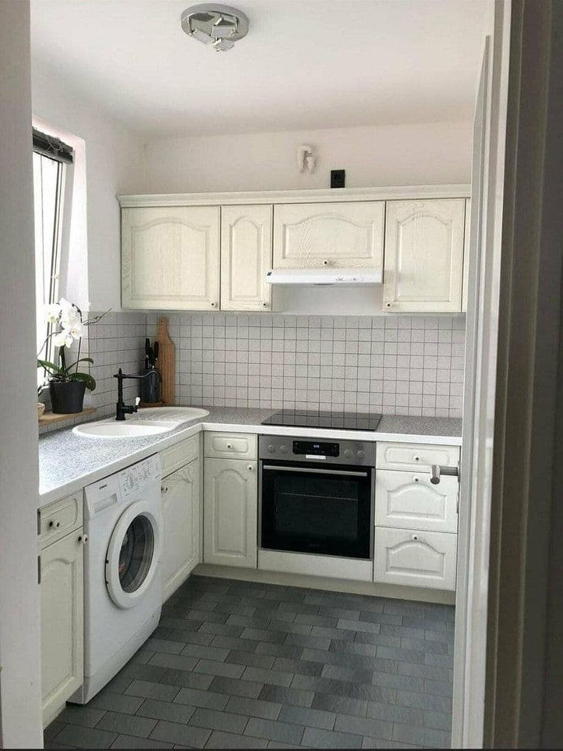 Pronájem bytu 3+1 67 m², Bauverein str 23, Nürnberg, Bavorsko Pronájem bytu 3+1 67 m², Bauverein str 23, Nürnberg, Bavorsko