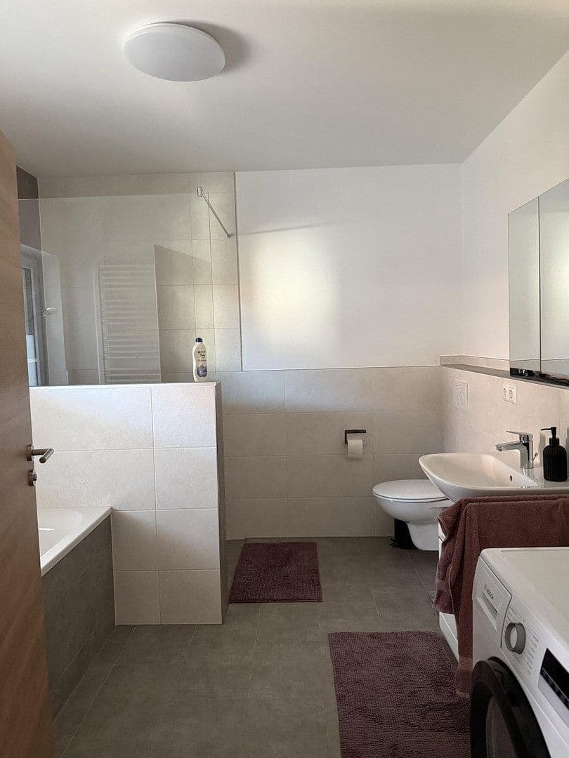 Pronájem bytu 3+1 69 m², Hofkirchen, Bavorsko Pronájem bytu 3+1 69 m², Hofkirchen, Bavorsko