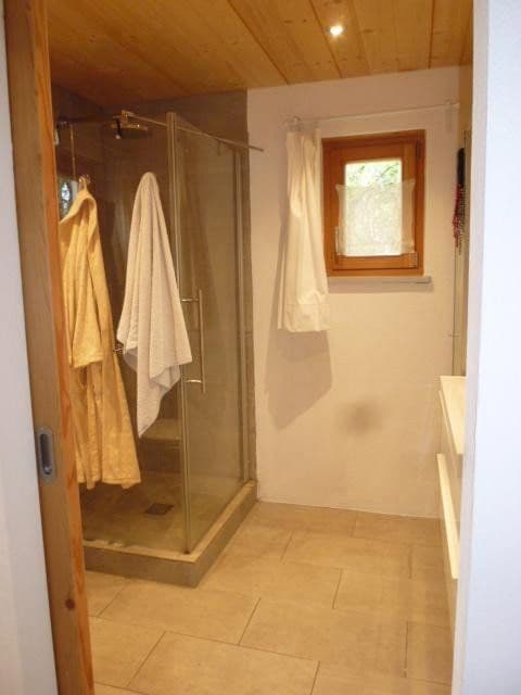 Prodej domu 105 m², pozemek 1.135 m², Übersee, Bavorsko Prodej domu 105 m², pozemek 1.135 m², Übersee, Bavorsko