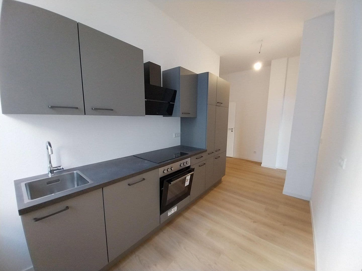 Pronájem bytu 3+1 94 m², Erthalstraße 13, Aschaffenburg, Bavorsko Pronájem bytu 3+1 94 m², Erthalstraße 13, Aschaffenburg, Bavorsko