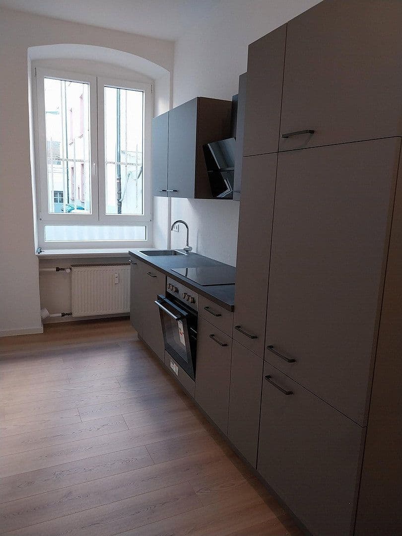 Pronájem bytu 3+1 94 m², Erthalstraße 13, Aschaffenburg, Bavorsko Pronájem bytu 3+1 94 m², Erthalstraße 13, Aschaffenburg, Bavorsko