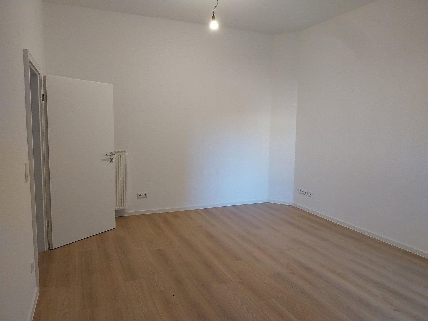Pronájem bytu 3+1 94 m², Erthalstraße 13, Aschaffenburg, Bavorsko Pronájem bytu 3+1 94 m², Erthalstraße 13, Aschaffenburg, Bavorsko