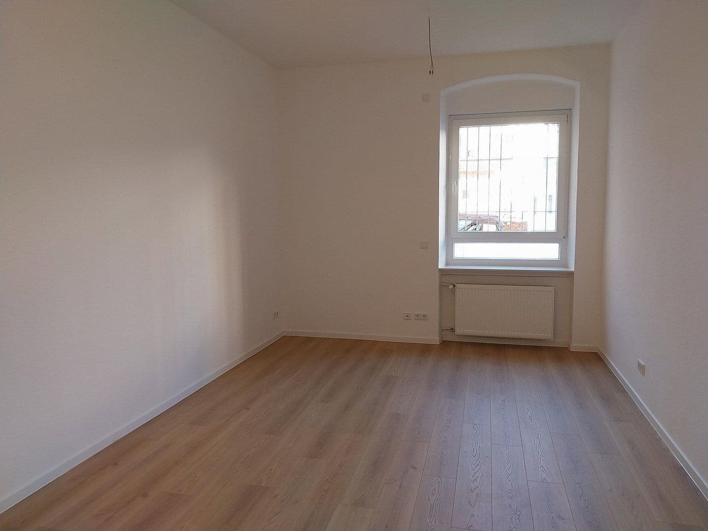 Pronájem bytu 3+1 94 m², Erthalstraße 13, Aschaffenburg, Bavorsko Pronájem bytu 3+1 94 m², Erthalstraße 13, Aschaffenburg, Bavorsko