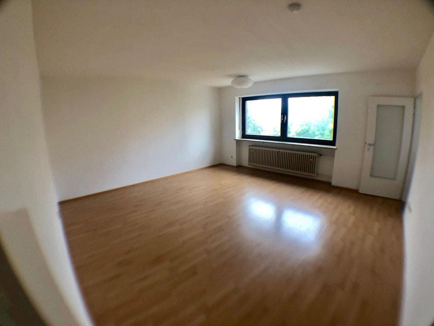 Pronájem bytu 1+1 38 m², Regensburg, Bavorsko Pronájem bytu 1+1 38 m², Regensburg, Bavorsko