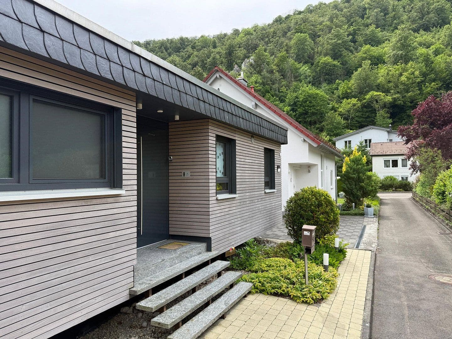 Prodej domu 140 m², pozemek 497 m², Blaubeuren, Bádensko-Württembersko Prodej domu 140 m², pozemek 497 m², Blaubeuren, Bádensko-Württembersko