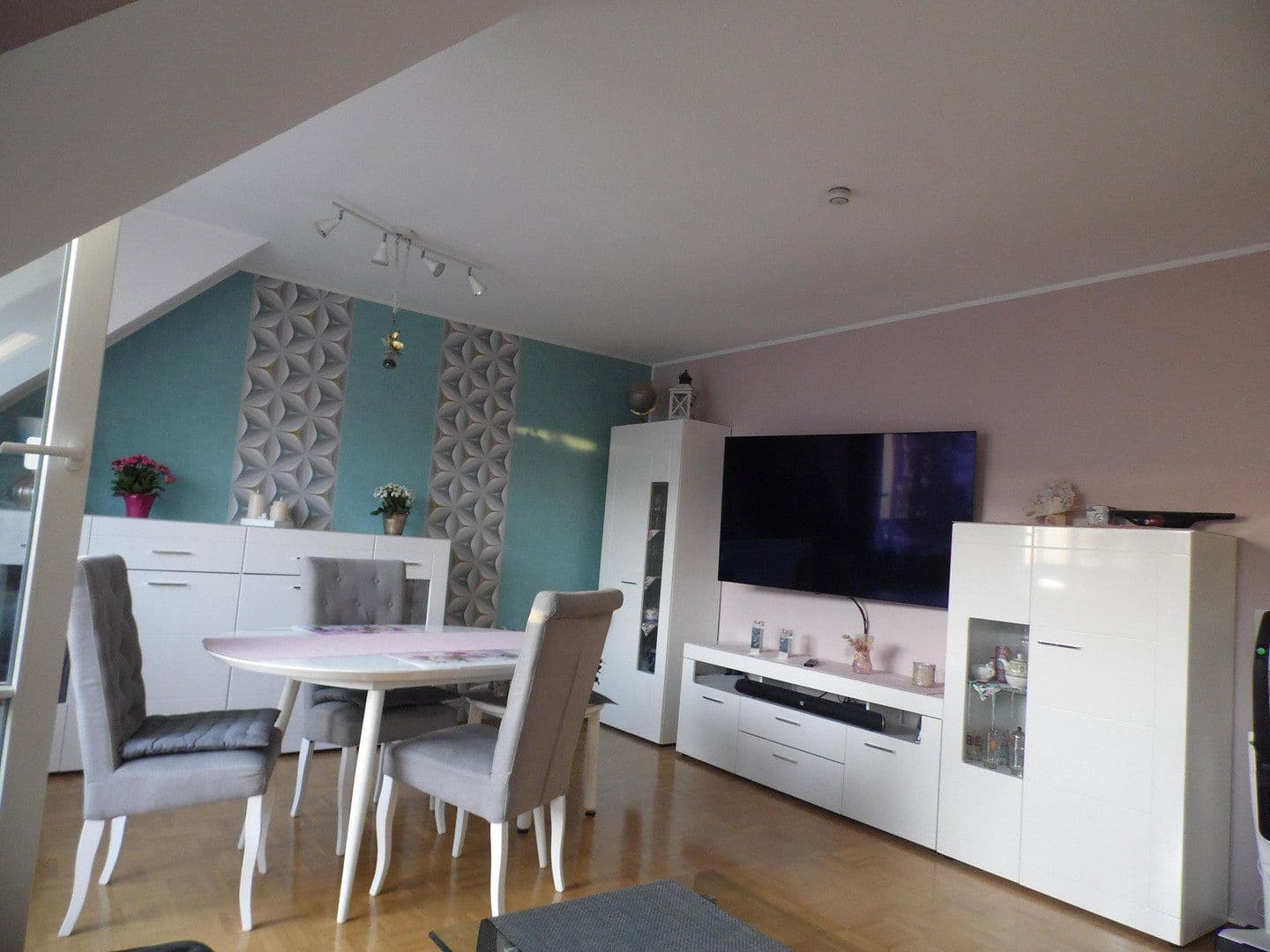 Prodej bytu 2+1 63 m², München, Bavorsko Prodej bytu 2+1 63 m², München, Bavorsko