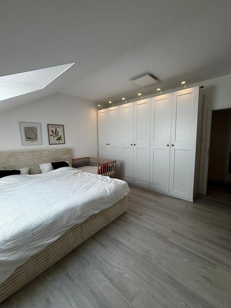 Pronájem bytu 3+1 95 m², Güldensteinstraße 50, Heilbronn, Bádensko-Württembersko Pronájem bytu 3+1 95 m², Güldensteinstraße 50, Heilbronn, Bádensko-Württembersko