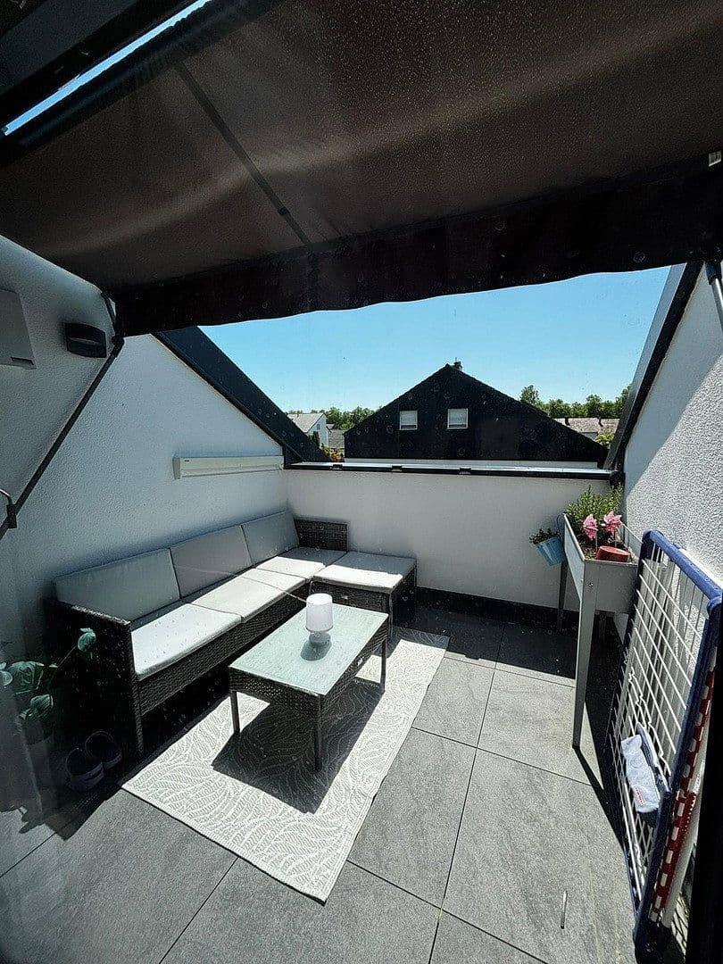 Pronájem bytu 3+1 95 m², Güldensteinstraße 50, Heilbronn, Bádensko-Württembersko Pronájem bytu 3+1 95 m², Güldensteinstraße 50, Heilbronn, Bádensko-Württembersko