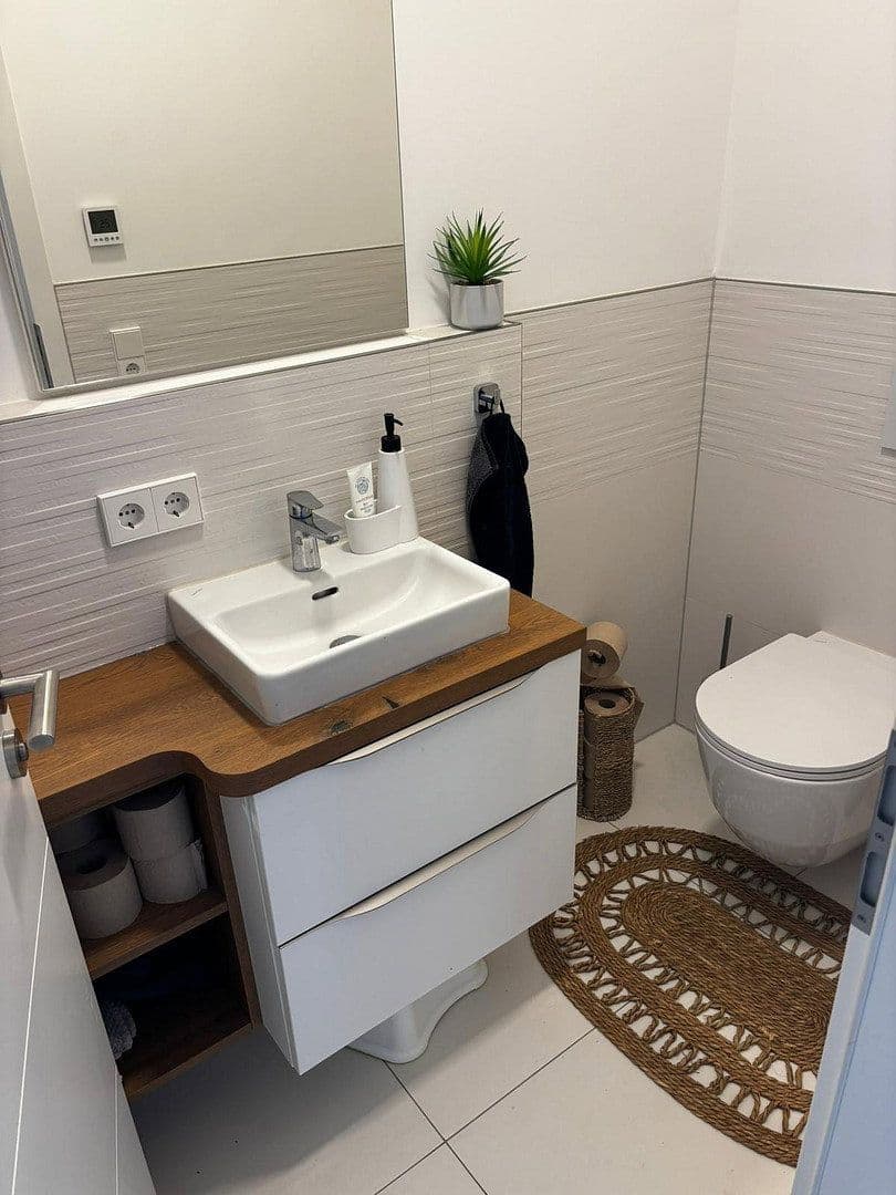 Pronájem bytu 3+1 95 m², Güldensteinstraße 50, Heilbronn, Bádensko-Württembersko Pronájem bytu 3+1 95 m², Güldensteinstraße 50, Heilbronn, Bádensko-Württembersko