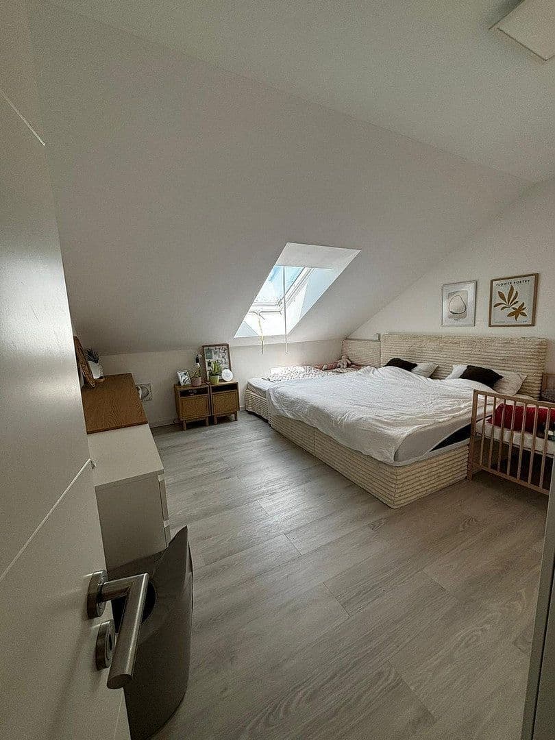 Pronájem bytu 3+1 95 m², Güldensteinstraße 50, Heilbronn, Bádensko-Württembersko Pronájem bytu 3+1 95 m², Güldensteinstraße 50, Heilbronn, Bádensko-Württembersko