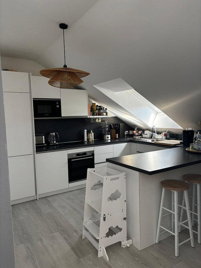 Pronájem bytu 3+1 95 m², Güldensteinstraße 50, Heilbronn, Bádensko-Württembersko Pronájem bytu 3+1 95 m², Güldensteinstraße 50, Heilbronn, Bádensko-Württembersko