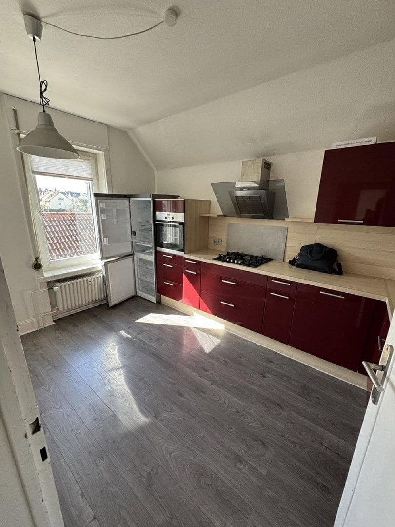 Pronájem bytu 4+1 82 m², Taunusstraße 33, Oberursel (Taunus), Hessen Pronájem bytu 4+1 82 m², Taunusstraße 33, Oberursel (Taunus), Hessen