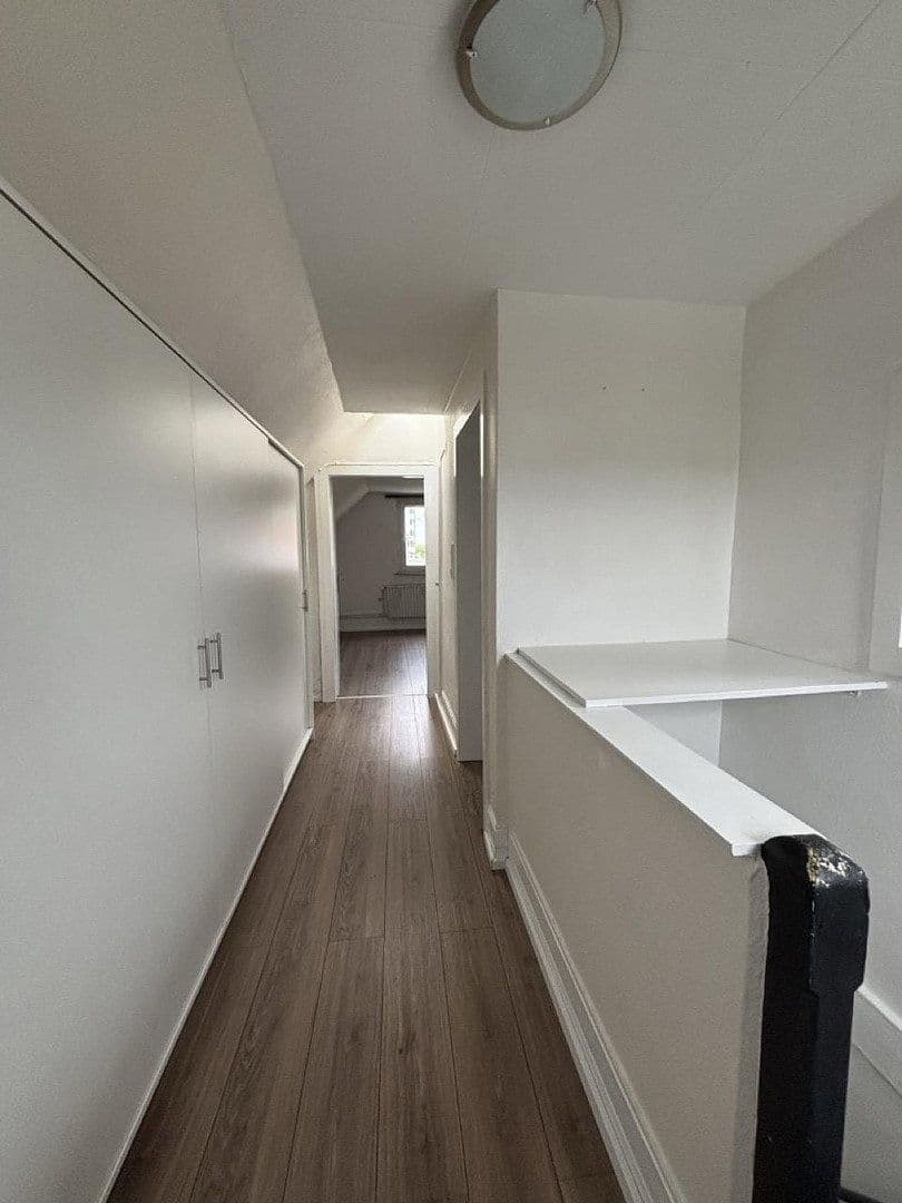 Pronájem bytu 4+1 82 m², Taunusstraße 33, Oberursel (Taunus), Hessen Pronájem bytu 4+1 82 m², Taunusstraße 33, Oberursel (Taunus), Hessen