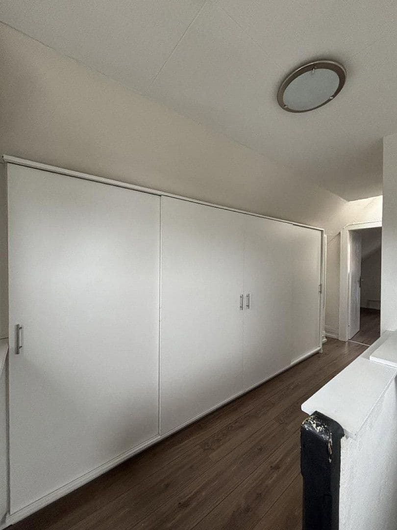 Pronájem bytu 4+1 82 m², Taunusstraße 33, Oberursel (Taunus), Hessen Pronájem bytu 4+1 82 m², Taunusstraße 33, Oberursel (Taunus), Hessen