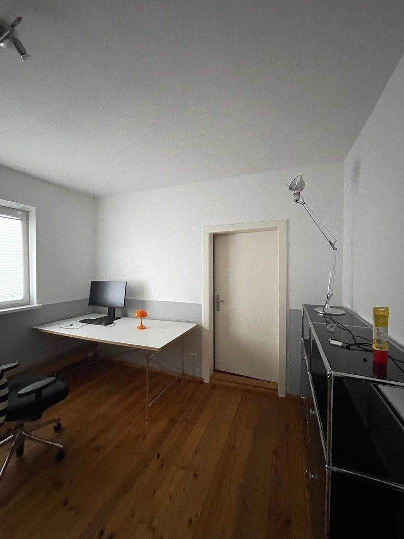 Pronájem bytu 6+1 145 m², Jakob-Nein-Str. 15, Erlangen, Bavorsko Pronájem bytu 6+1 145 m², Jakob-Nein-Str. 15, Erlangen, Bavorsko