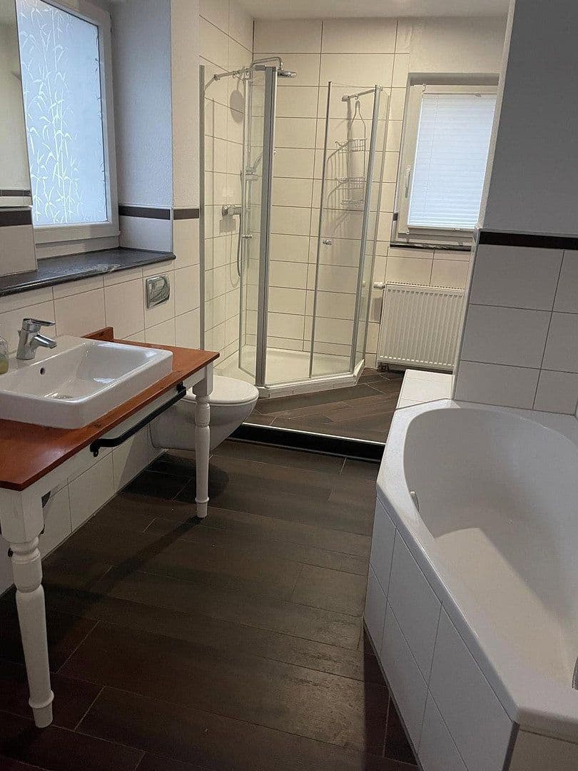 Pronájem bytu 6+1 145 m², Jakob-Nein-Str. 15, Erlangen, Bavorsko Pronájem bytu 6+1 145 m², Jakob-Nein-Str. 15, Erlangen, Bavorsko
