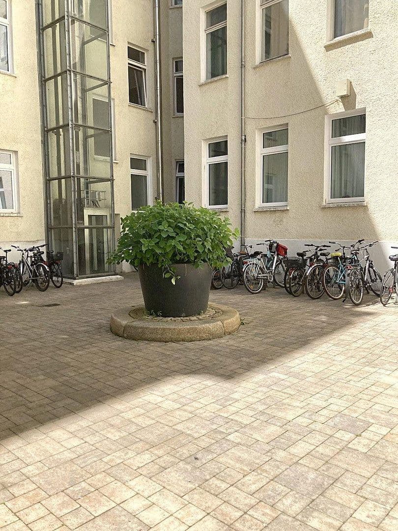 Prodej bytu 2+1 41 m², Zionskirchstr. 11, Berlin, Berlín Prodej bytu 2+1 41 m², Zionskirchstr. 11, Berlin, Berlín