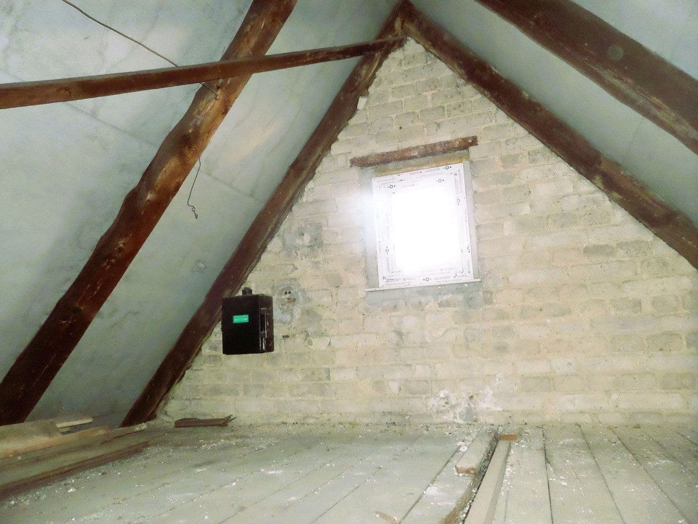 Prodej domu 94 m², pozemek 1.120 m², Lauchhammer, Braniborsko Prodej domu 94 m², pozemek 1.120 m², Lauchhammer, Braniborsko